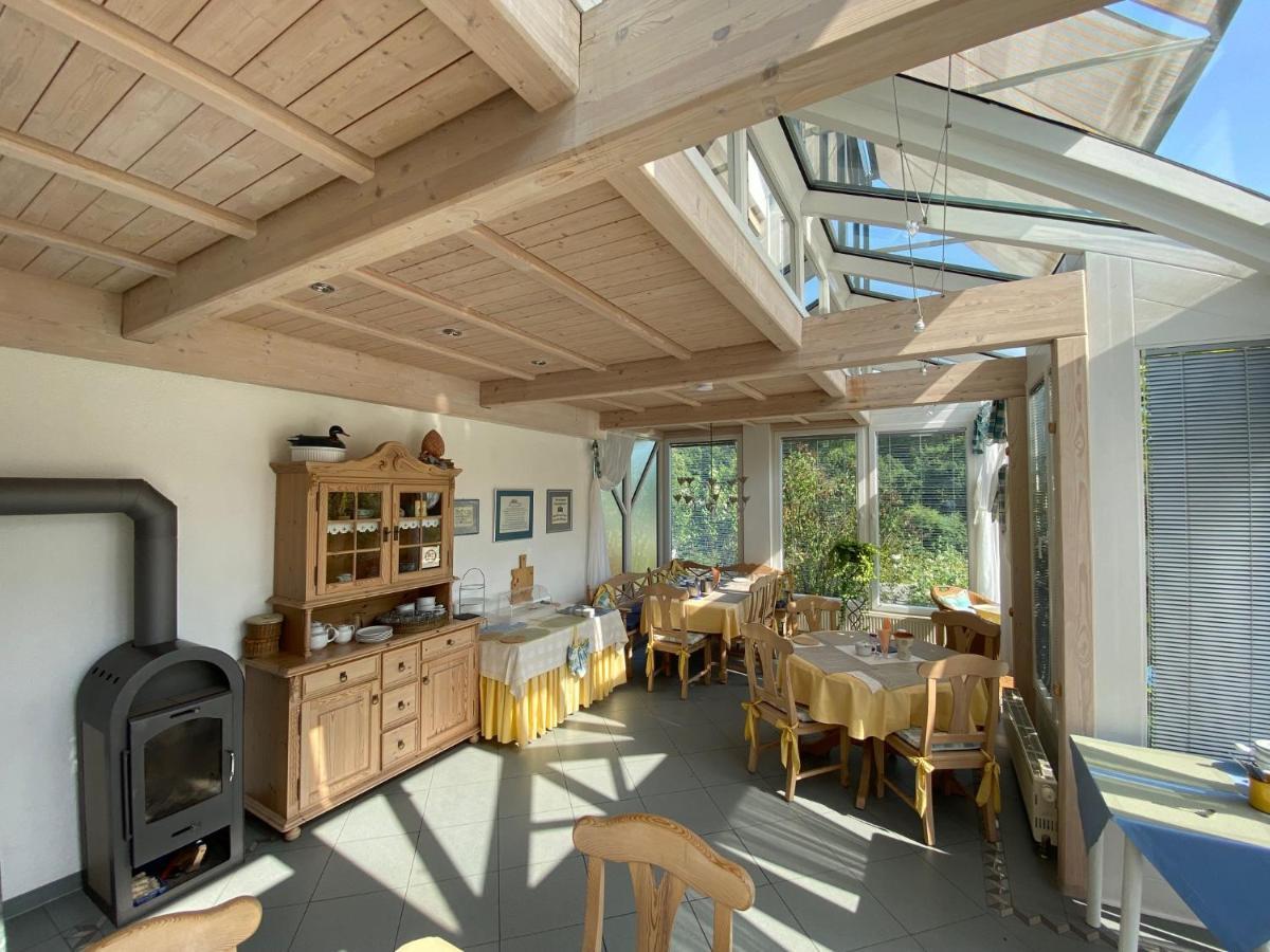 Pension-Ferienwohnung Liesbachtal Direkt Am Waldrand Bayerische Rhoen Schönau an der Brend Exterior foto